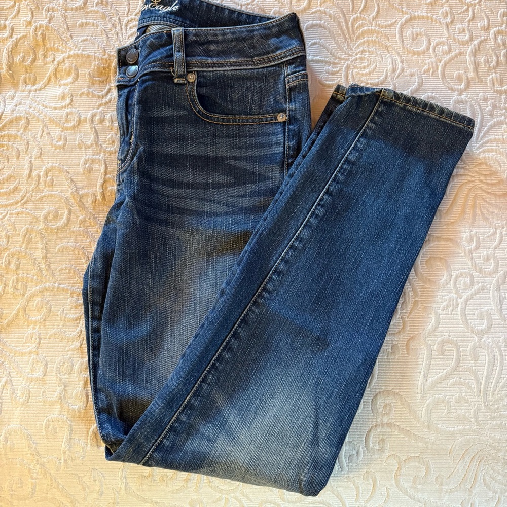 American Eagle Outfitters Women's Vintage Wash Dark Blue Skinny Jeans